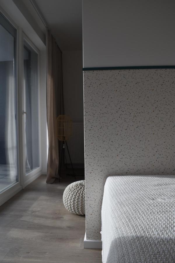 White Apartment Modern Tower Atal Gdynia Exteriör bild